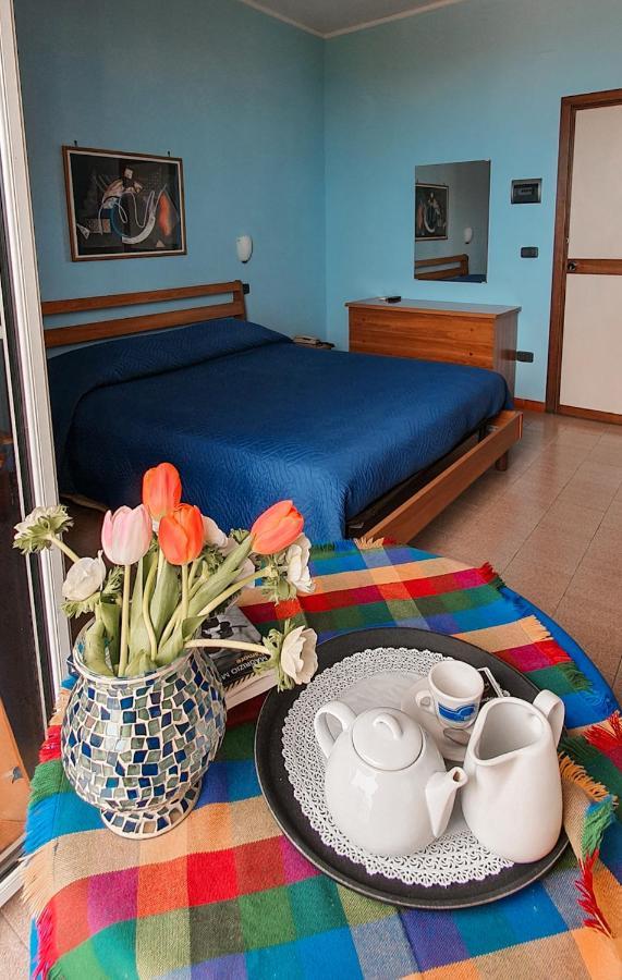 Hotel Mediterraneo Giovinazzo Εξωτερικό φωτογραφία